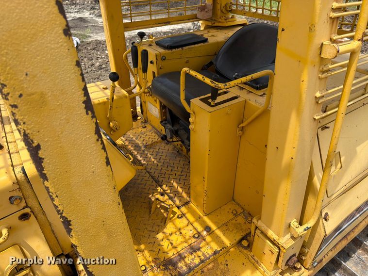 image for item FK3135 1992 Komatsu D68E dozer