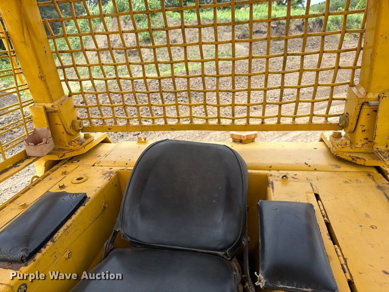 image for item FK3135 1992 Komatsu D68E dozer