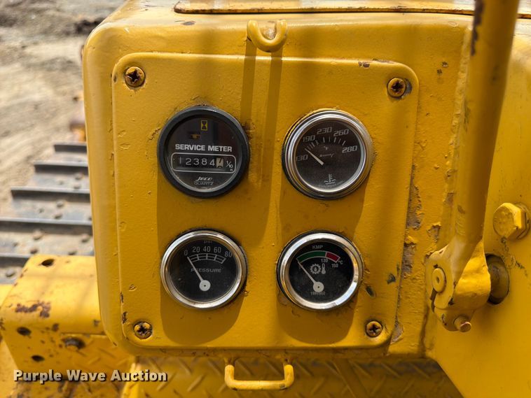 image for item FK3135 1992 Komatsu D68E dozer