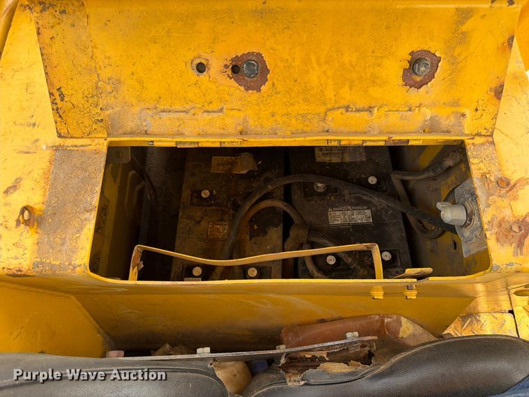 image for item FK3135 1992 Komatsu D68E dozer
