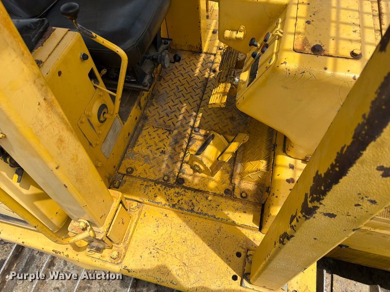 image for item FK3135 1992 Komatsu D68E dozer