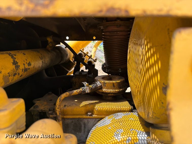 image for item FK3135 1992 Komatsu D68E dozer