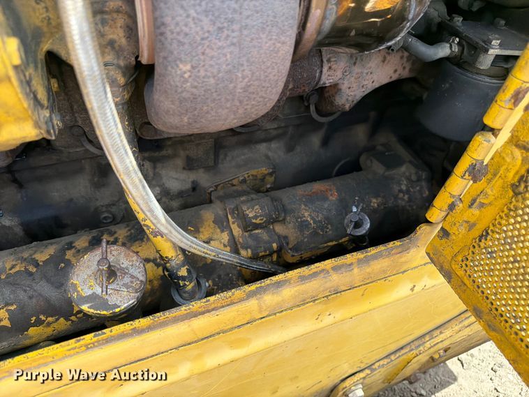 image for item FK3135 1992 Komatsu D68E dozer