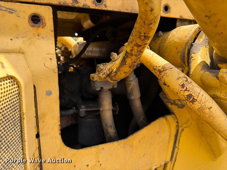 image for item FK3135 1992 Komatsu D68E dozer