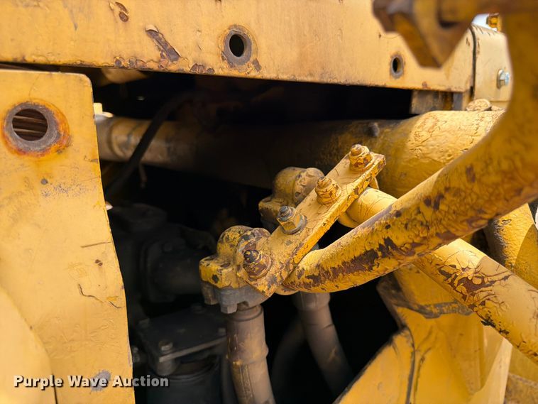 image for item FK3135 1992 Komatsu D68E dozer