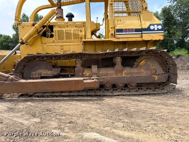 image for item FK3135 1992 Komatsu D68E dozer
