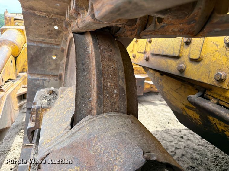 image for item FK3135 1992 Komatsu D68E dozer