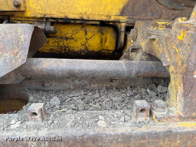 image for item FK3135 1992 Komatsu D68E dozer