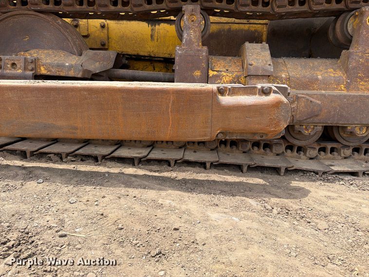 image for item FK3135 1992 Komatsu D68E dozer