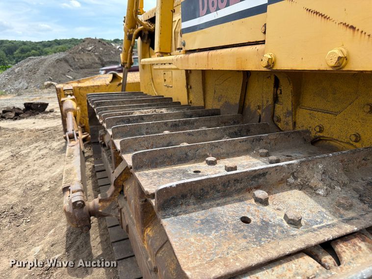 image for item FK3135 1992 Komatsu D68E dozer