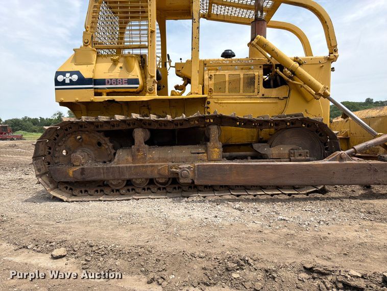 image for item FK3135 1992 Komatsu D68E dozer