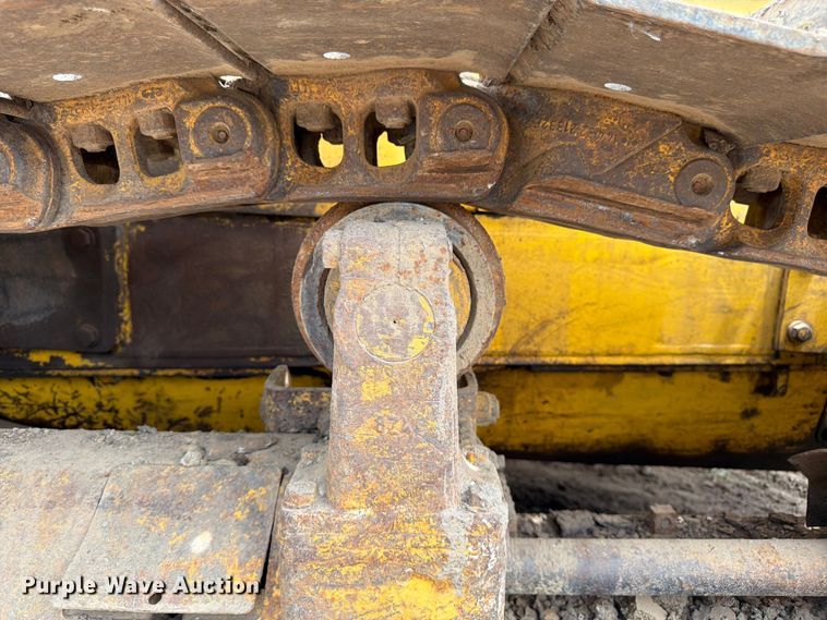 image for item FK3135 1992 Komatsu D68E dozer