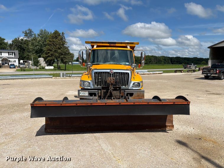 image for item FK4037 2006 International 7400 dump truck