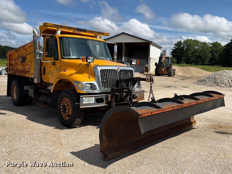 image for item FK4037 2006 International 7400 dump truck