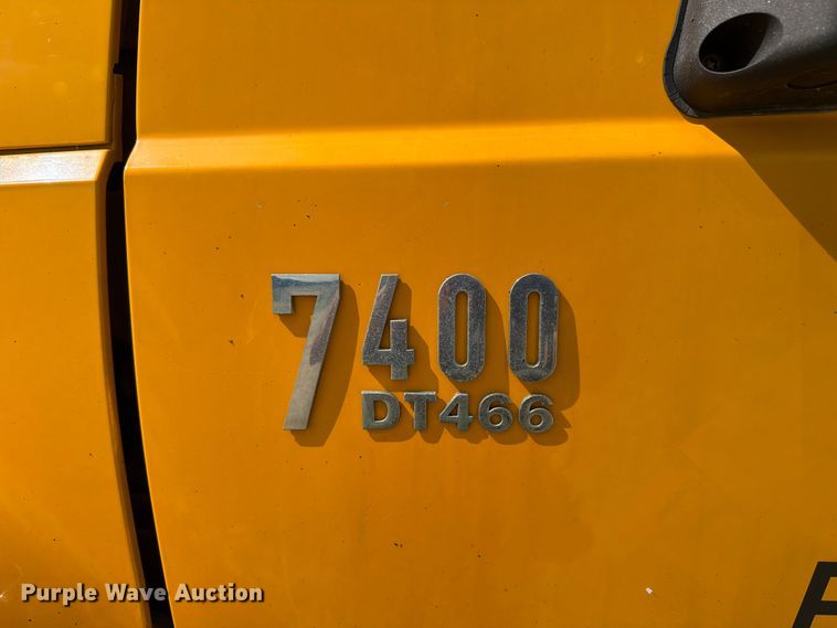image for item FK4037 2006 International 7400 dump truck