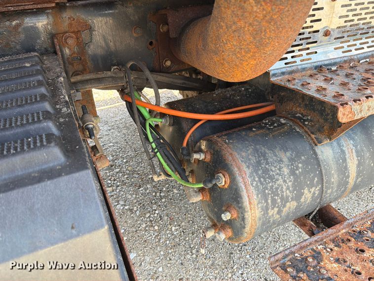image for item FK4037 2006 International 7400 dump truck