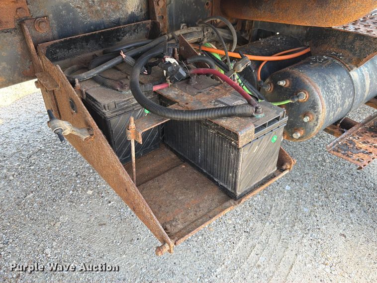 image for item FK4037 2006 International 7400 dump truck