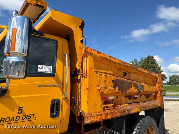 image for item FK4037 2006 International 7400 dump truck