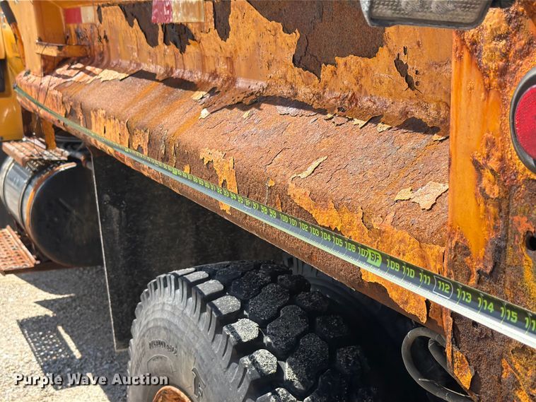 image for item FK4037 2006 International 7400 dump truck