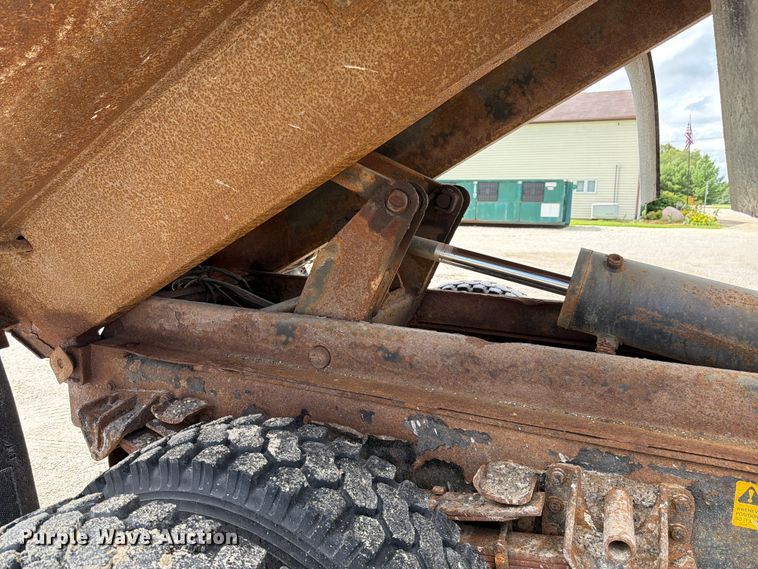image for item FK4037 2006 International 7400 dump truck