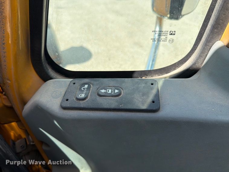 image for item FK4037 2006 International 7400 dump truck
