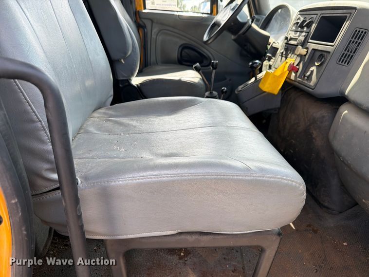 image for item FK4037 2006 International 7400 dump truck