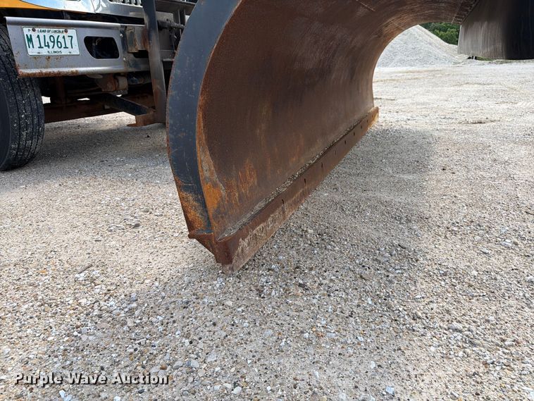 image for item FK4037 2006 International 7400 dump truck