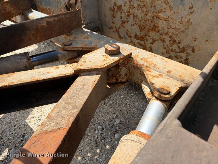 image for item FK4037 2006 International 7400 dump truck
