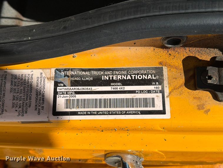 image for item FK4037 2006 International 7400 dump truck