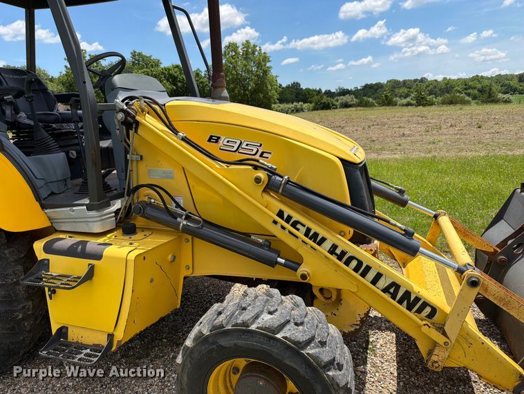image for item FK4038 2013 New Holland B95c backhoe