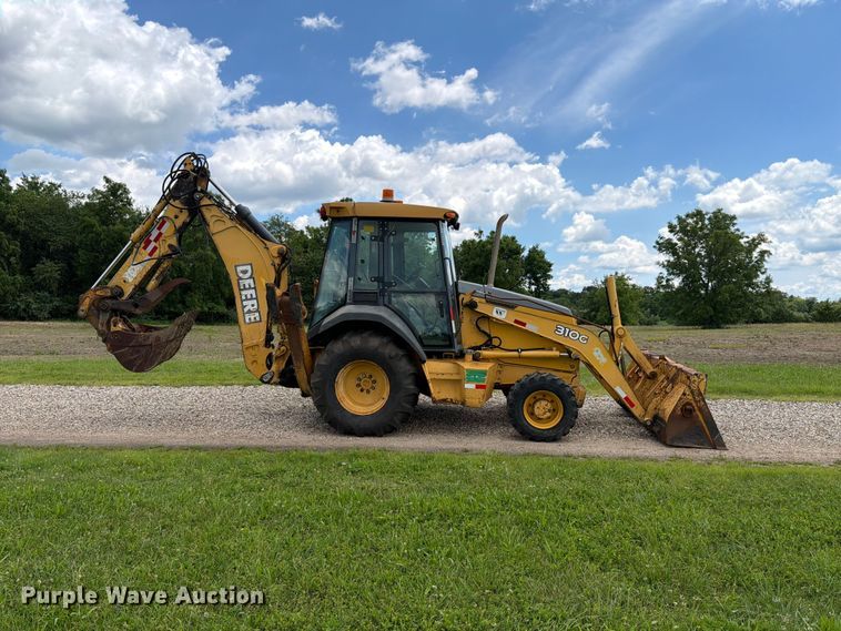 image for item FK4040 2006 John Deere 310G backhoe