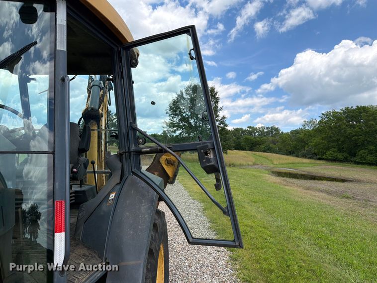 image for item FK4040 2006 John Deere 310G backhoe