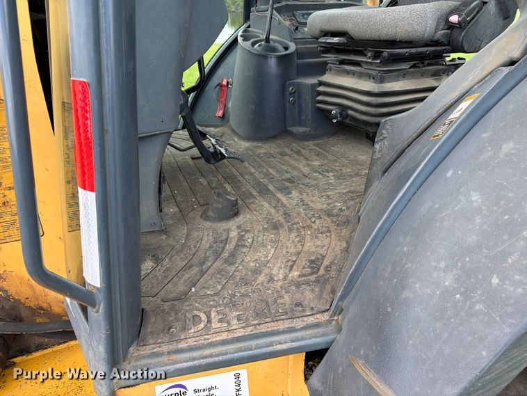 image for item FK4040 2006 John Deere 310G backhoe