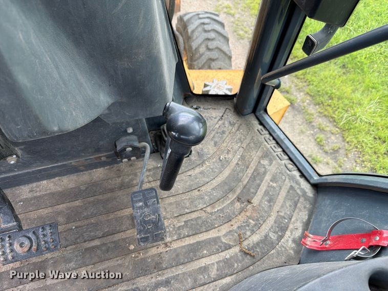 image for item FK4040 2006 John Deere 310G backhoe