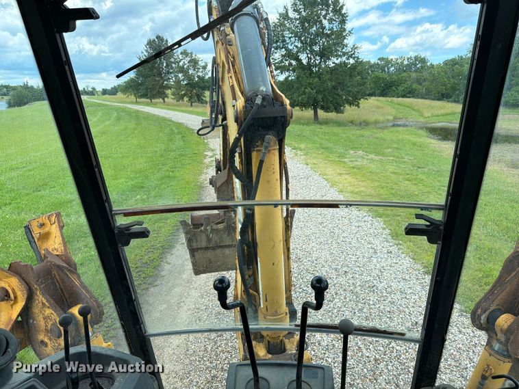 image for item FK4040 2006 John Deere 310G backhoe