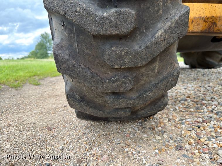 image for item FK4040 2006 John Deere 310G backhoe