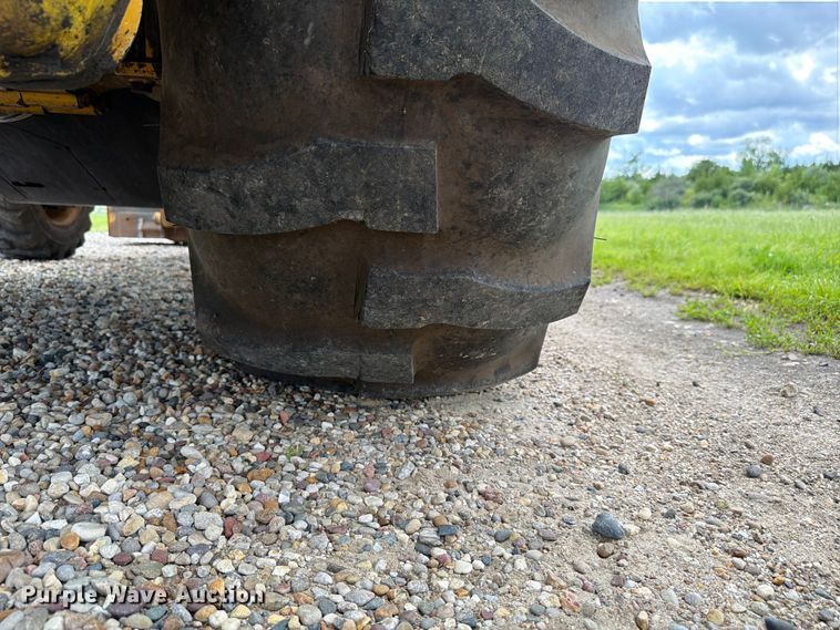 image for item FK4040 2006 John Deere 310G backhoe