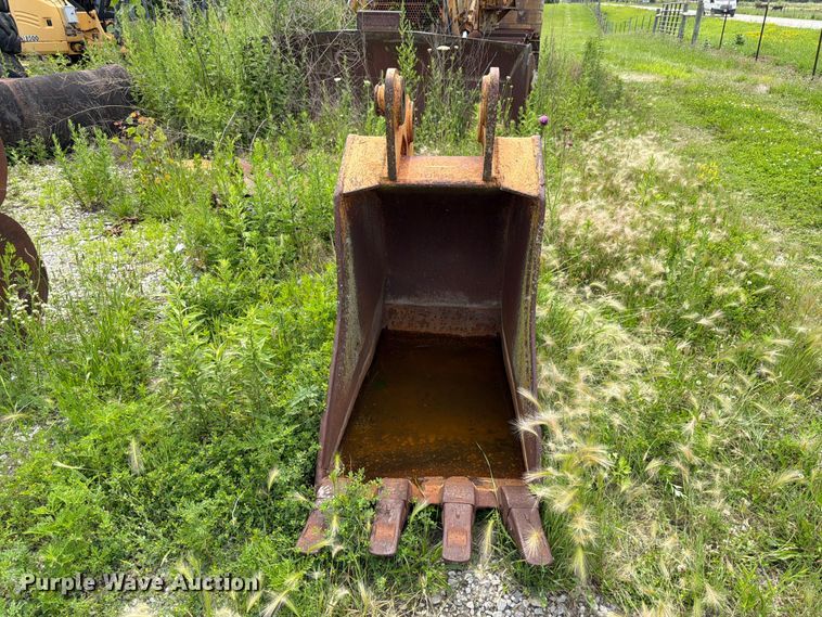 image for item FK4042 (8) excavator buckets