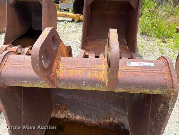 image for item FK4042 (8) excavator buckets