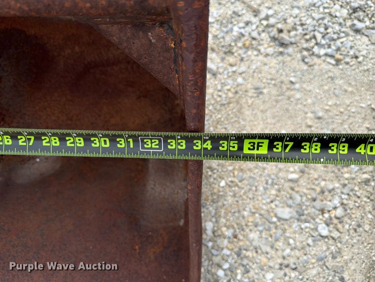 image for item FK4042 (8) excavator buckets