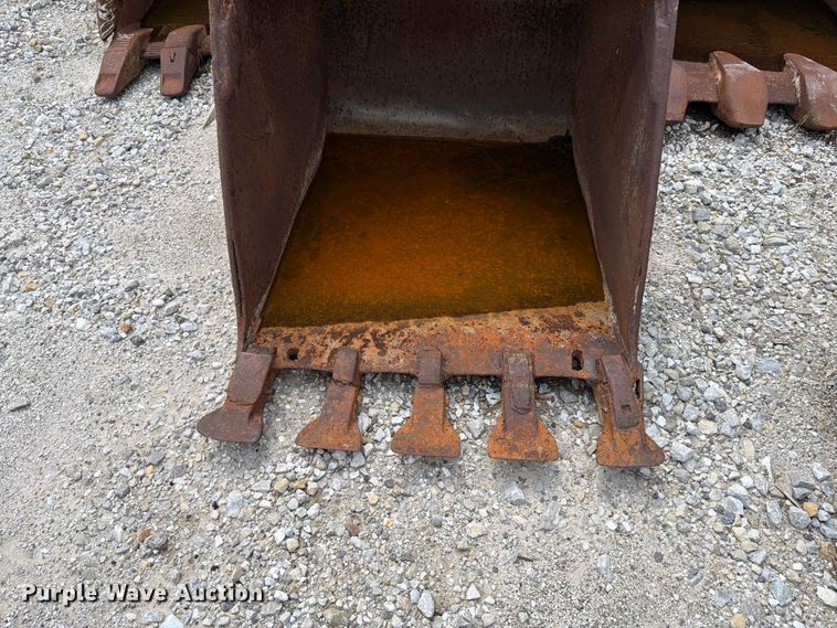 image for item FK4042 (8) excavator buckets