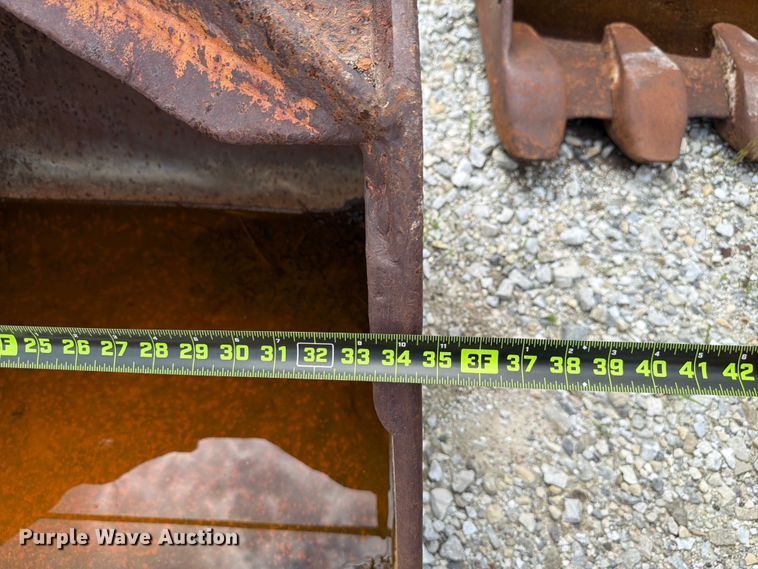 image for item FK4042 (8) excavator buckets