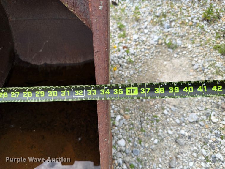 image for item FK4042 (8) excavator buckets
