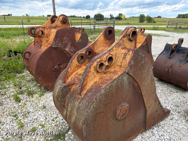 image for item FK4042 (8) excavator buckets