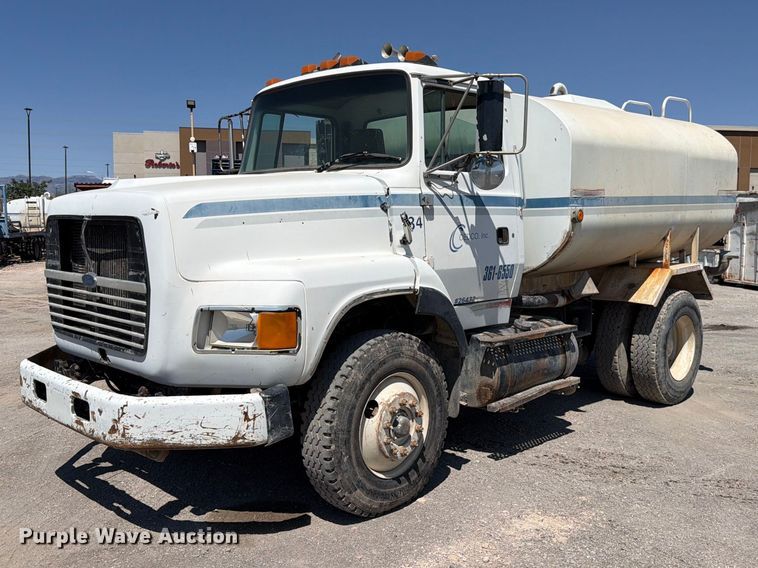image for item FK4516 1991 Ford LA8000 water truck