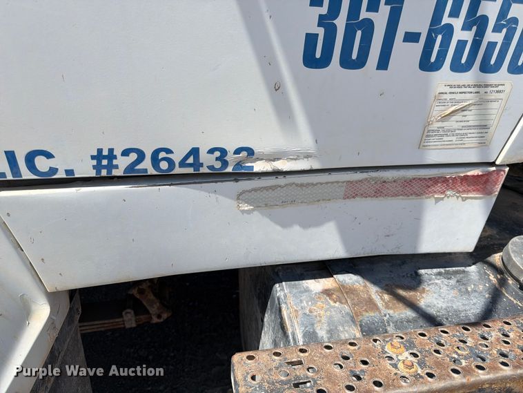 image for item FK4516 1991 Ford LA8000 water truck