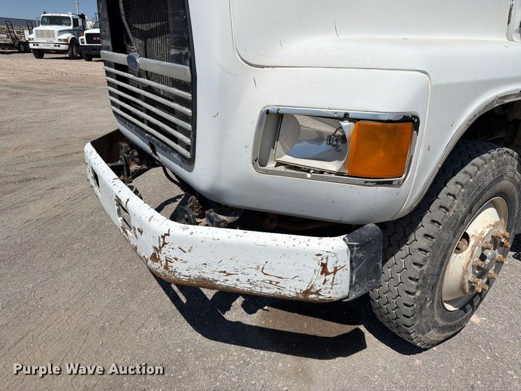 image for item FK4516 1991 Ford LA8000 water truck