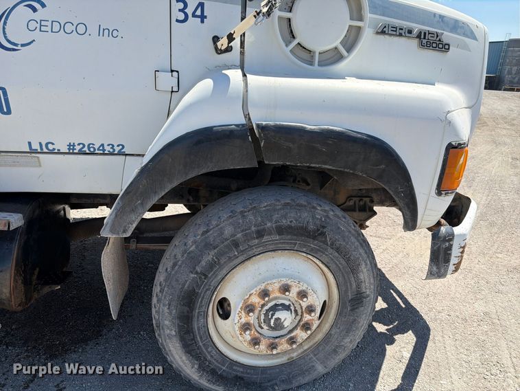 image for item FK4516 1991 Ford LA8000 water truck