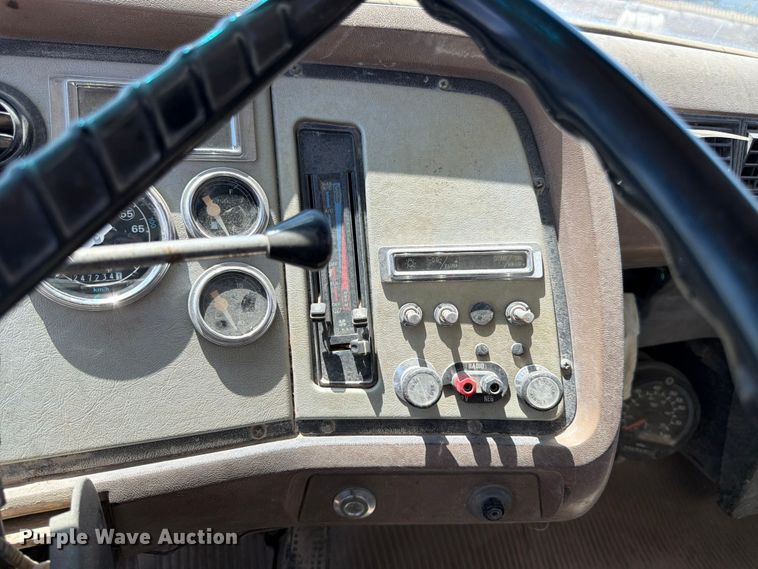 image for item FK4516 1991 Ford LA8000 water truck