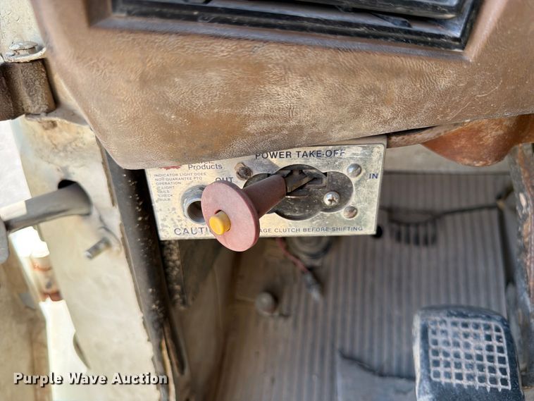 image for item FK4516 1991 Ford LA8000 water truck